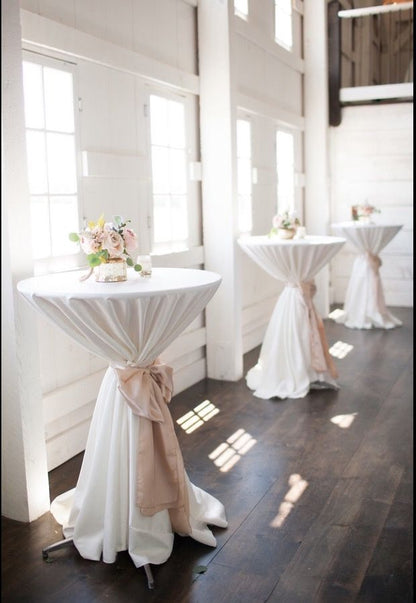 30 inch round cocktail table